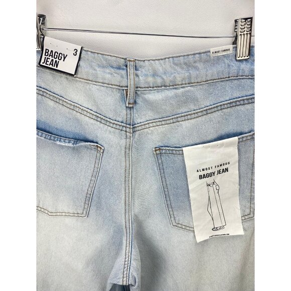 NEW Almost Famous‎ Juniors' Baggy Ripped Wide-Leg Jeans Light Wash Size 3 Denim - Picture 7 of 7